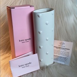 Kate Spade X Lenox Cannon St
Heart Porcelain Vase
